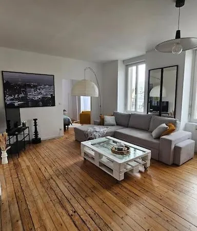 T2 Lumineux Apartmán *